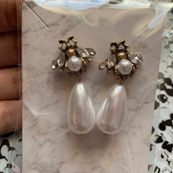 Vintage Insect pearl drop earrings - Picture 4 of 4